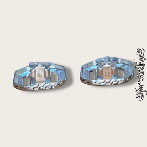 Vintage Silver-Tone Clip-On Earrings | Classic and Elegant - Picture 5 of 10